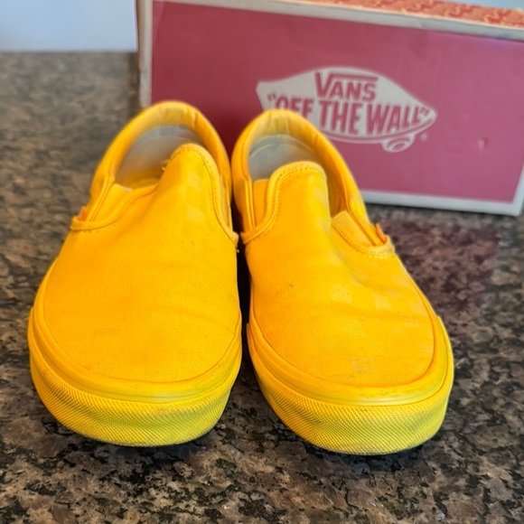 Vans unisex canvas classic Vibrant Yellow Slip-Ons sneakers EUC M7.5 W9 - Picture 6 of 16
